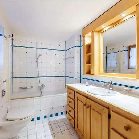 4 Bedroom Chalet Vella For Rent In *